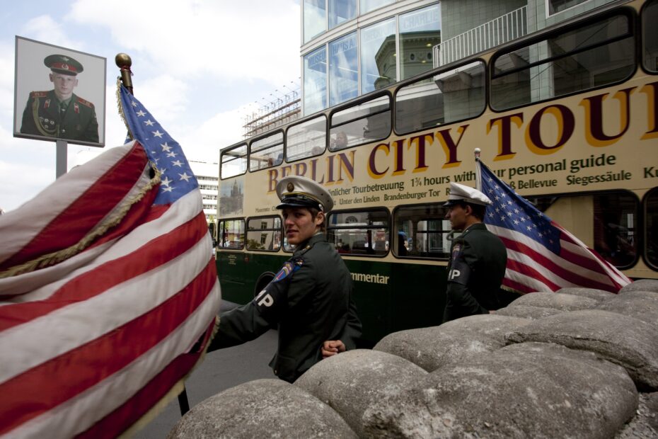 Berlin Sehenswürdigkeitenn Checkpoint Charlie